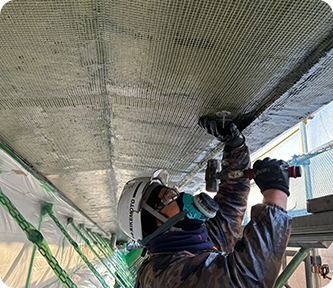 JRの橋梁補修工事を中心に施工と材料開発、工法にまでこだわる